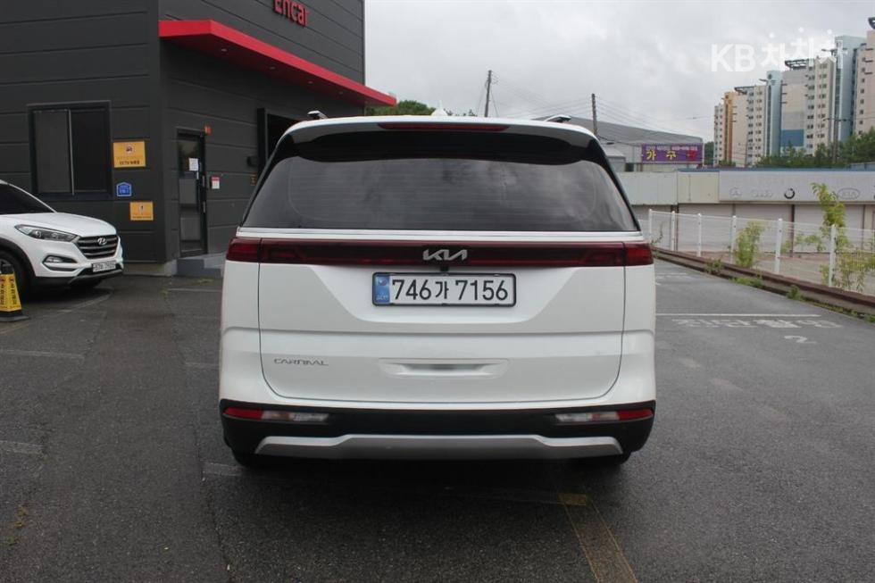 Kia Carnival — miniaturë 3