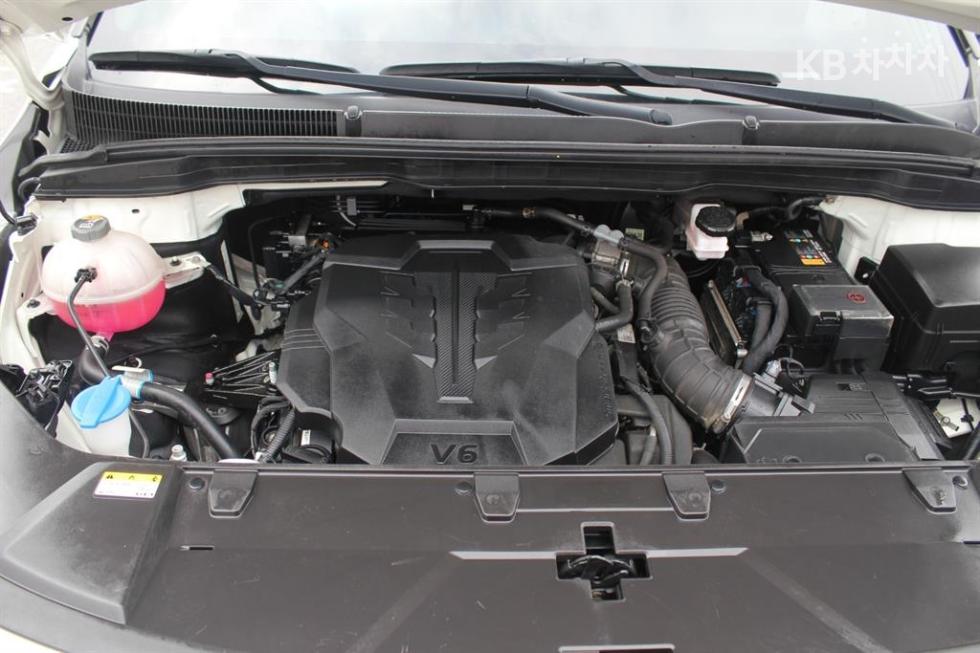 Kia Carnival — miniaturë 14