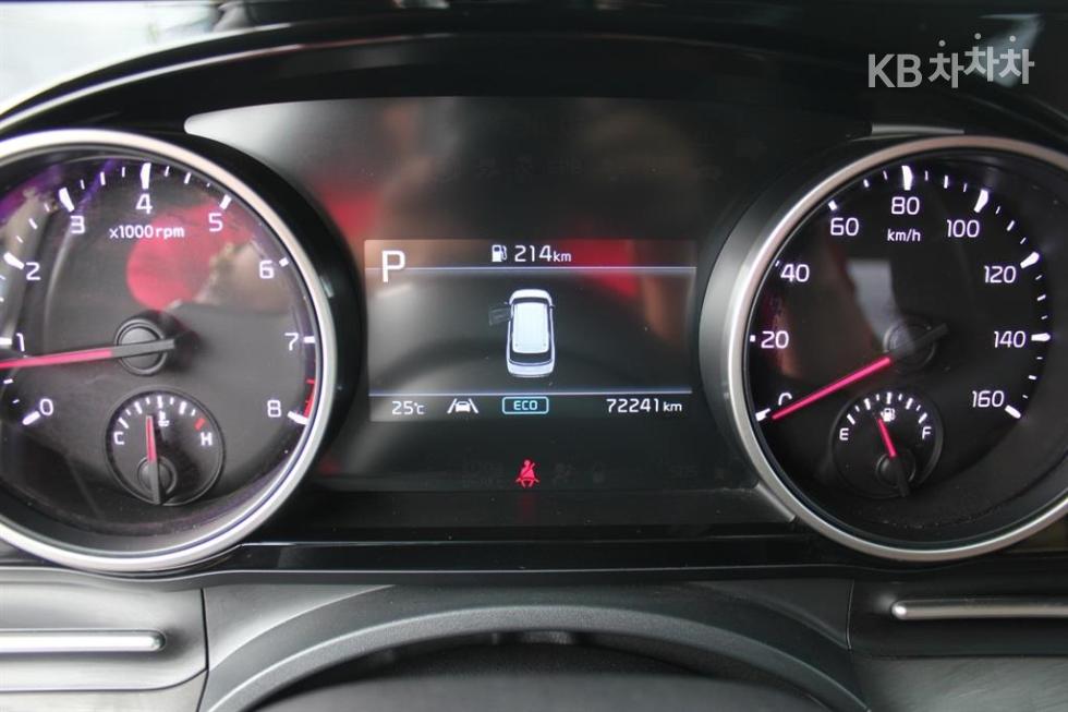 Kia Carnival — miniaturë 16
