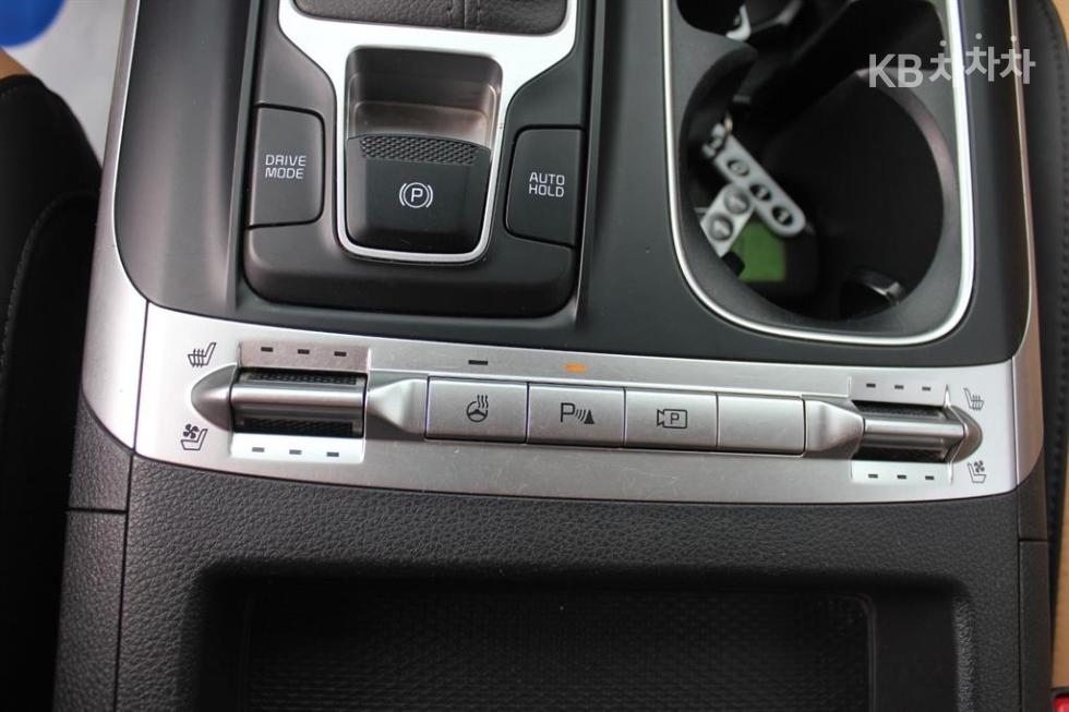 Kia Carnival — miniaturë 19