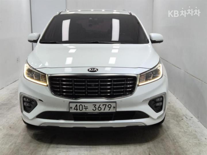 Kia Carnival 9인승 2.2 디젤 — foto 1