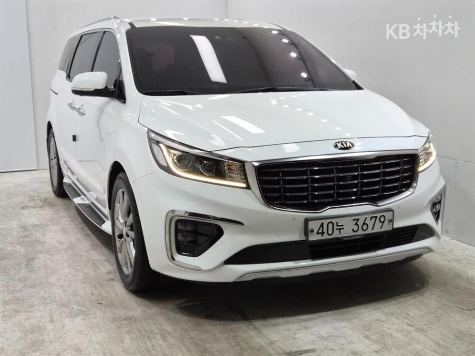 Kia Carnival — miniaturë 2