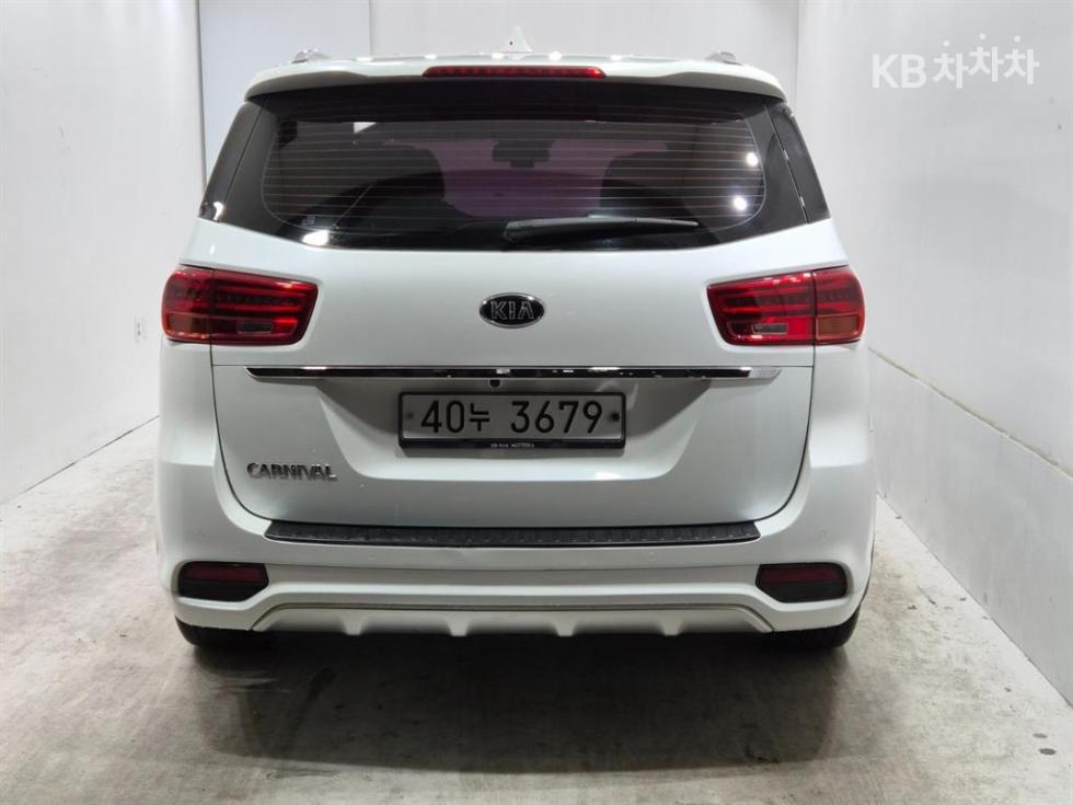 Kia Carnival — miniaturë 3
