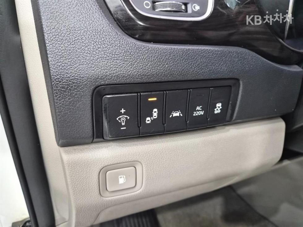 Kia Carnival — miniaturë 12