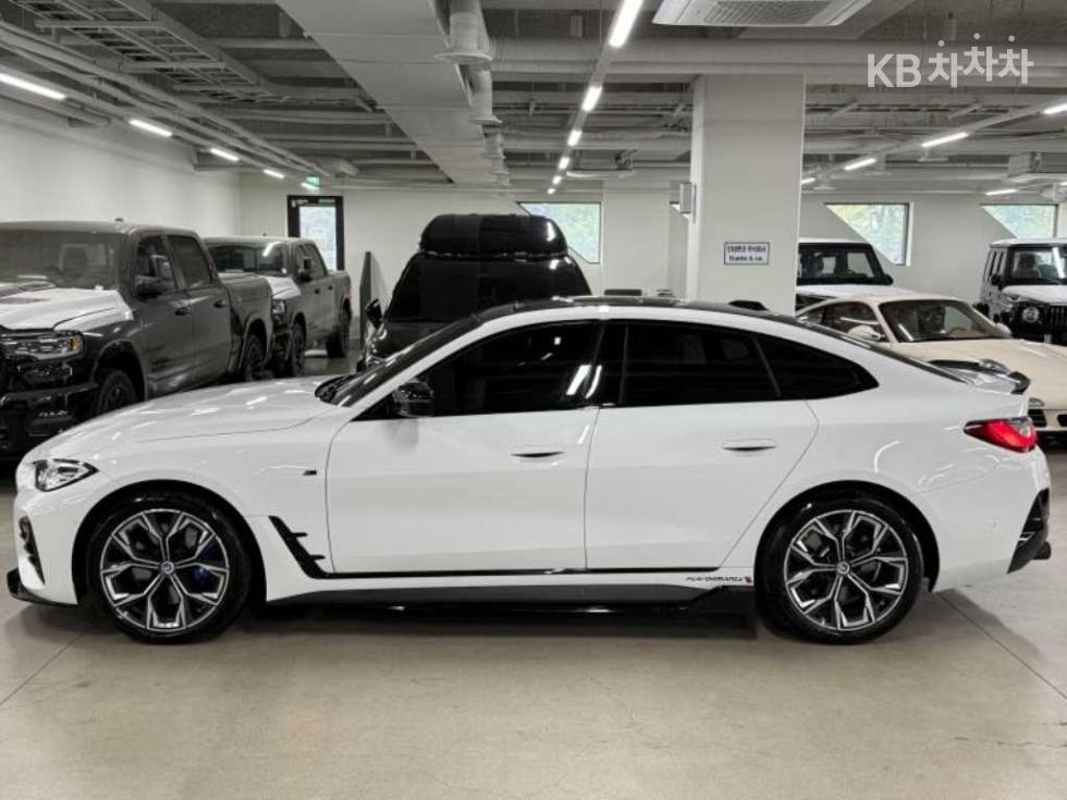 2024 BMW BMW 4 (G22) photo