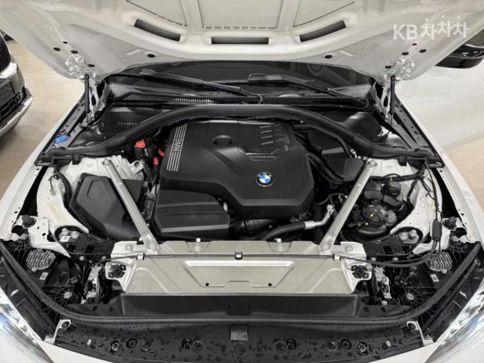 2024 BMW BMW 4 (G22) photo