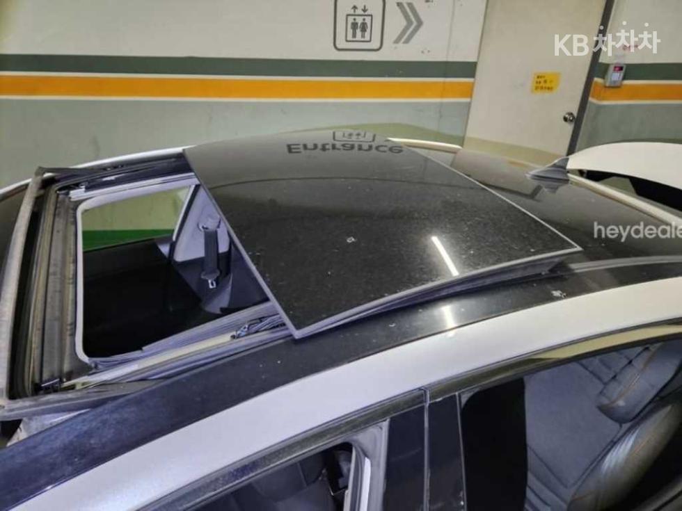 Kia K5 — miniaturë 4