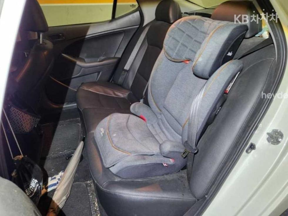 Kia K5 — miniaturë 7