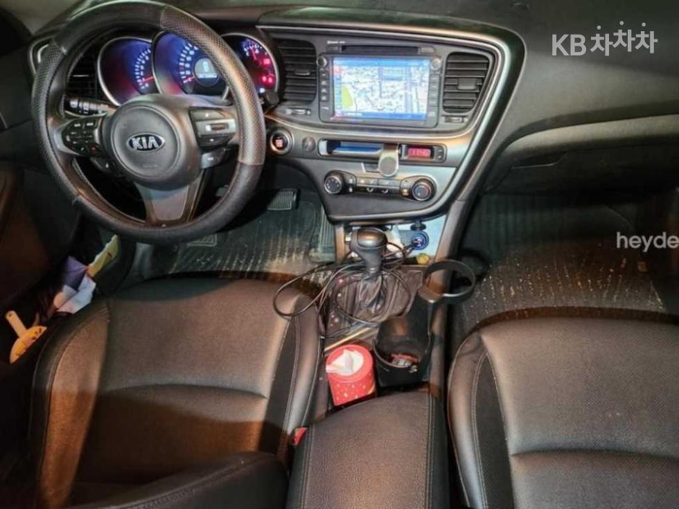 Kia K5 — miniaturë 8