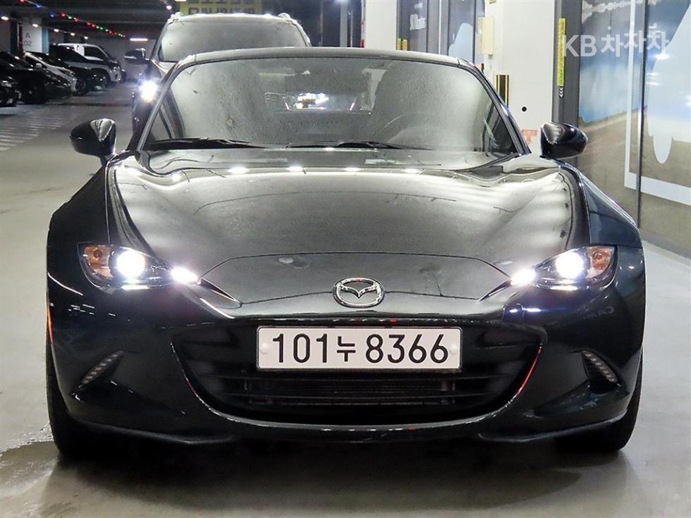 2022 Mazda MX 5 photo