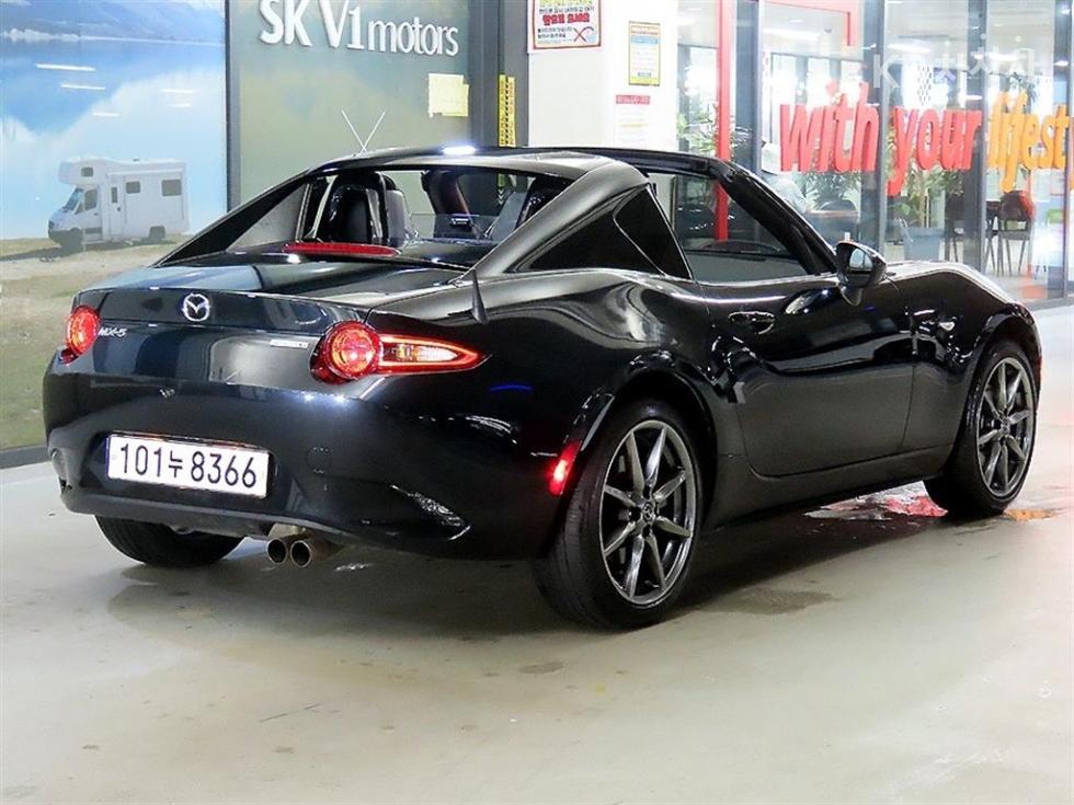 2022 Mazda MX 5 photo