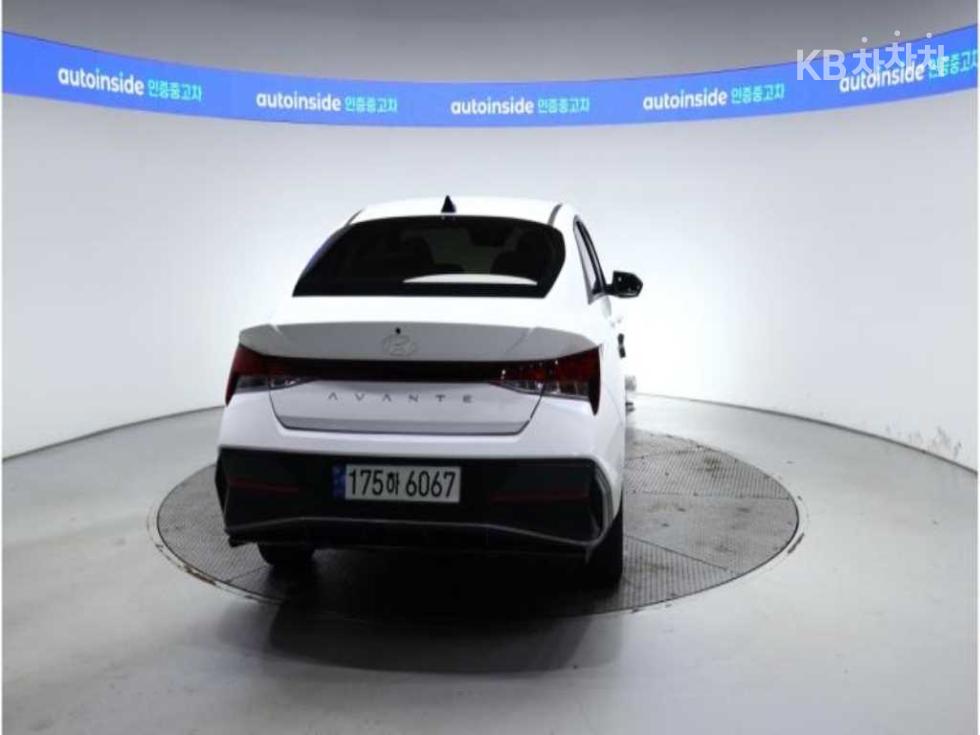 Hyundai Avante — miniaturë 4