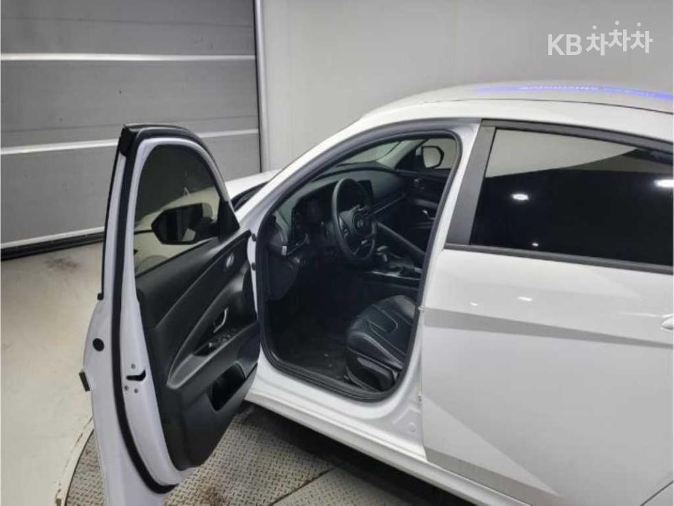 Hyundai Avante — miniaturë 6