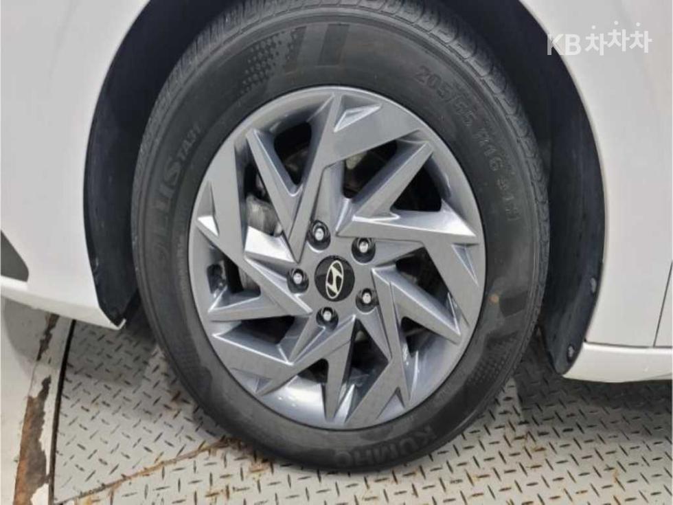 Hyundai Avante — miniaturë 11