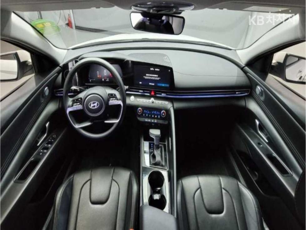 Hyundai Avante — miniaturë 13