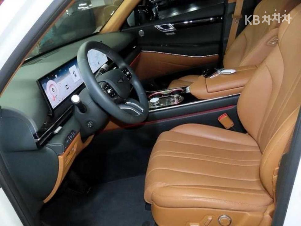 2024 Genesis GV80 photo