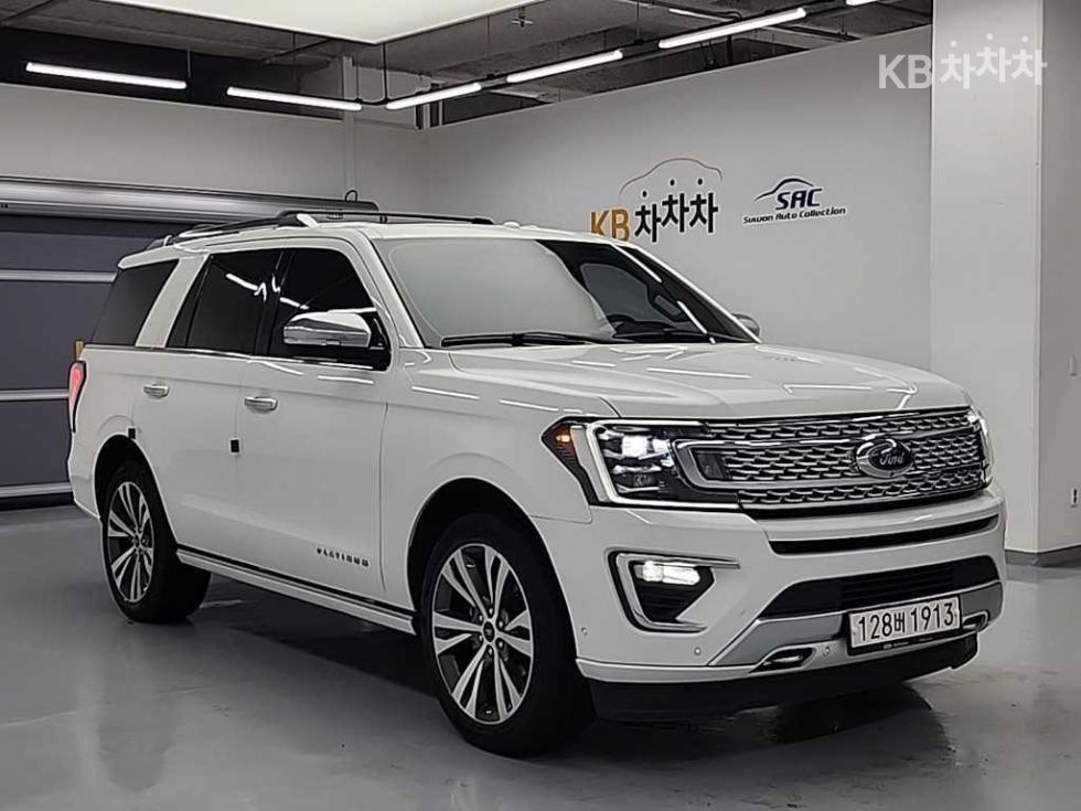 2021 Ford 4 photo