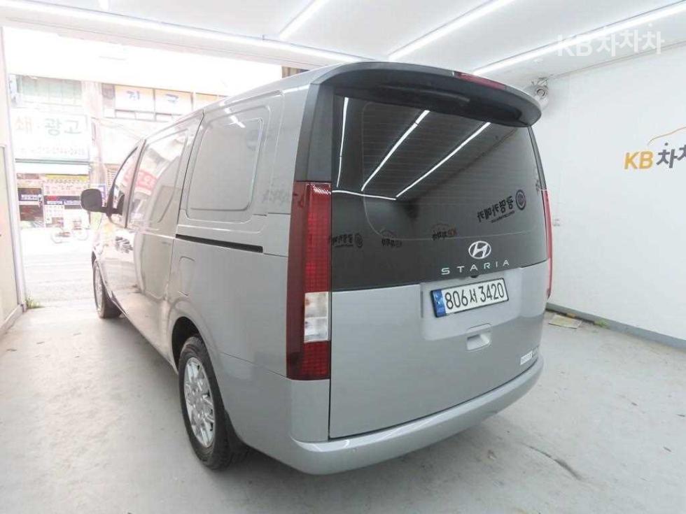 Hyundai Staria — miniaturë 4