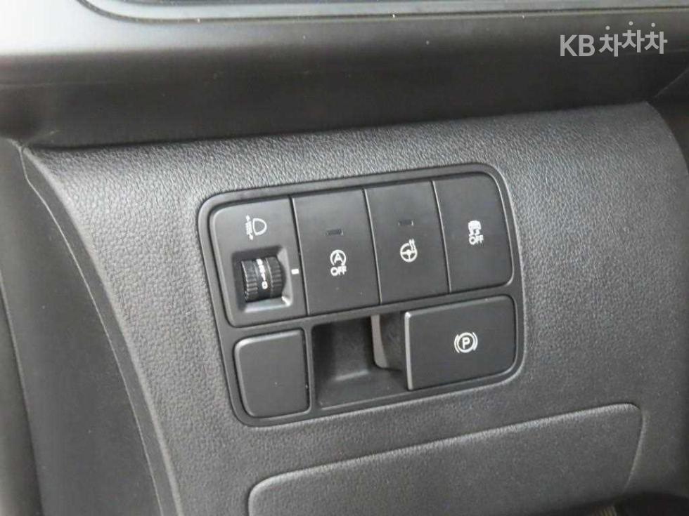 Hyundai Staria — miniaturë 8