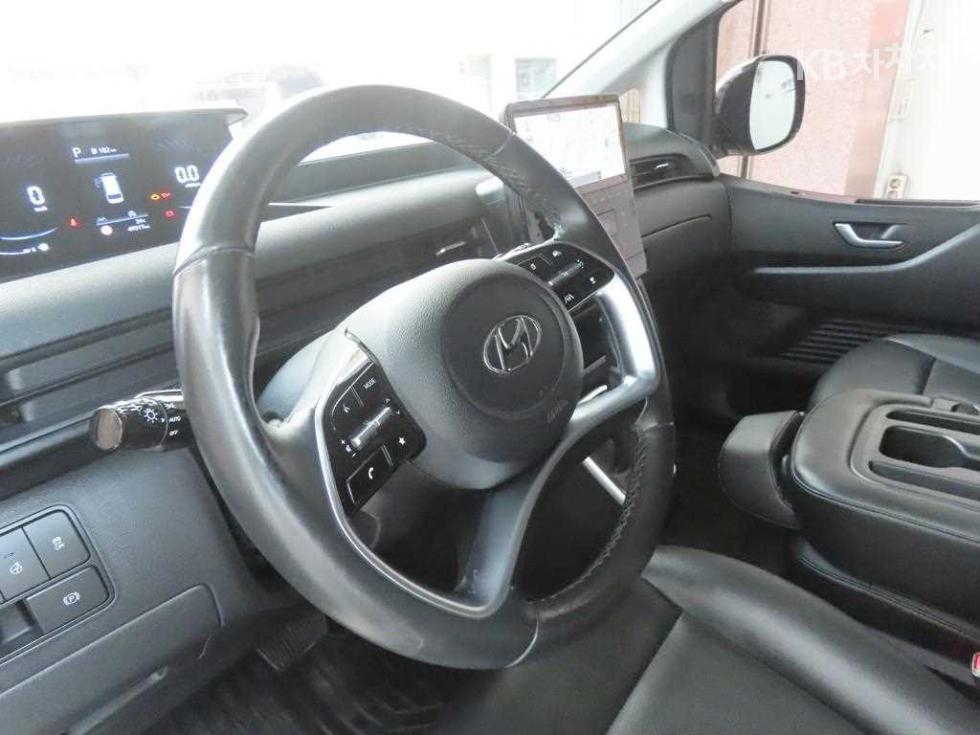 Hyundai Staria — miniaturë 16