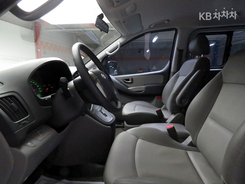 Hyundai Starex — miniaturë 5