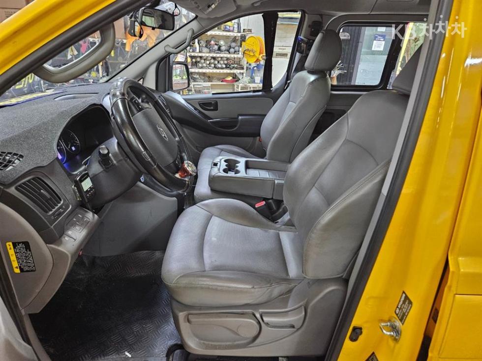Hyundai Starex — miniaturë 6
