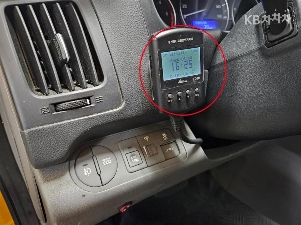Hyundai Starex — miniaturë 8