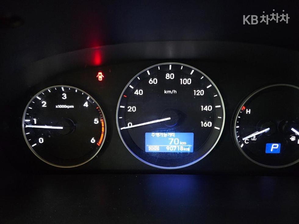 Hyundai Starex — miniaturë 11