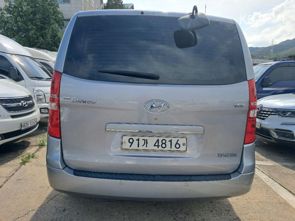 Hyundai Starex — miniaturë 3