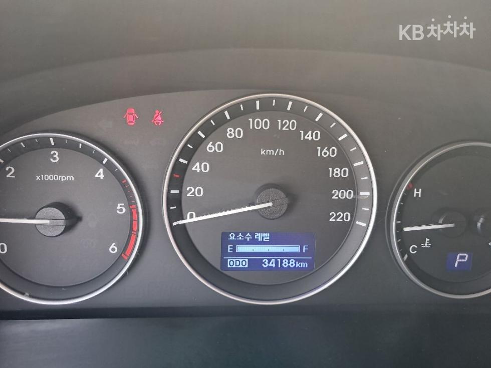 Hyundai Starex — miniaturë 5