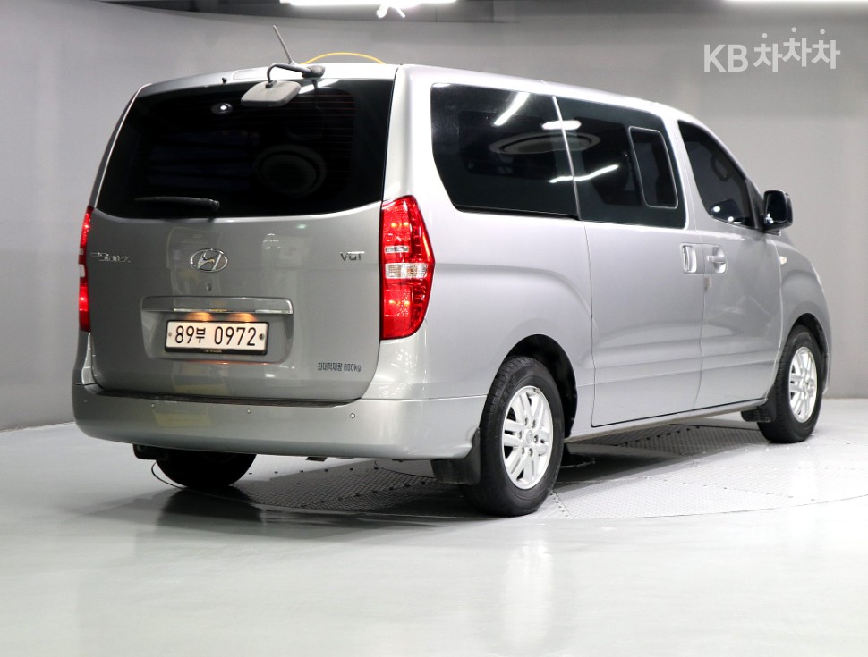 Hyundai Starex — miniaturë 3