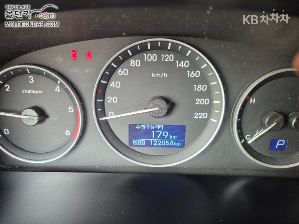 Hyundai Starex — miniaturë 6