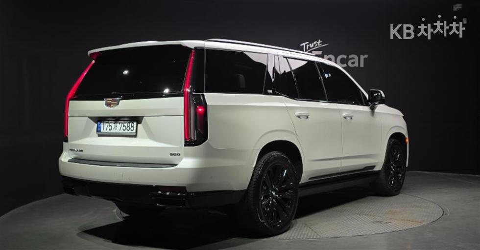 Cadillac Escalade — miniaturë 2