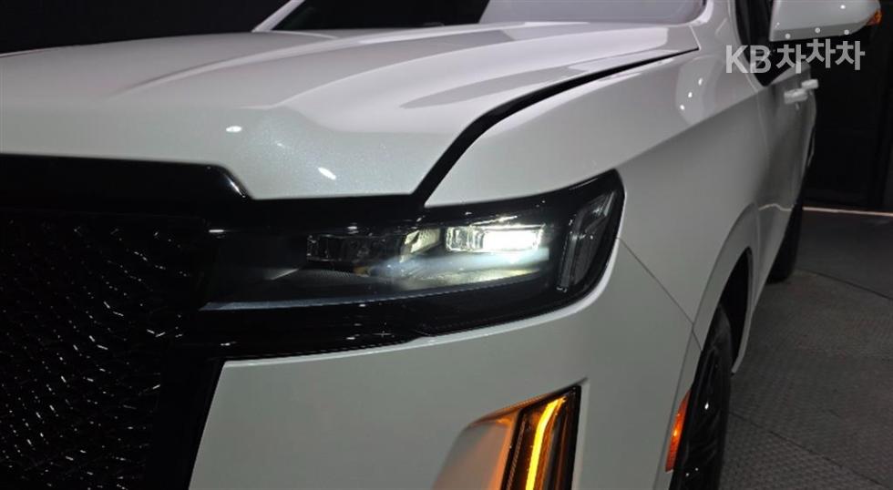 Cadillac Escalade — miniaturë 4