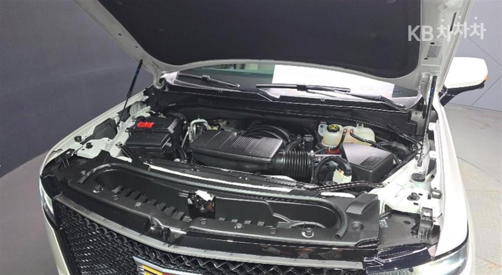 Cadillac Escalade — miniaturë 5