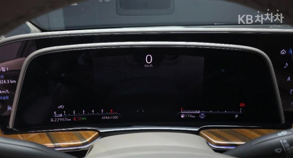 Cadillac Escalade — miniaturë 7