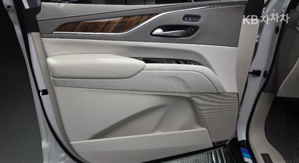 Cadillac Escalade — miniaturë 9