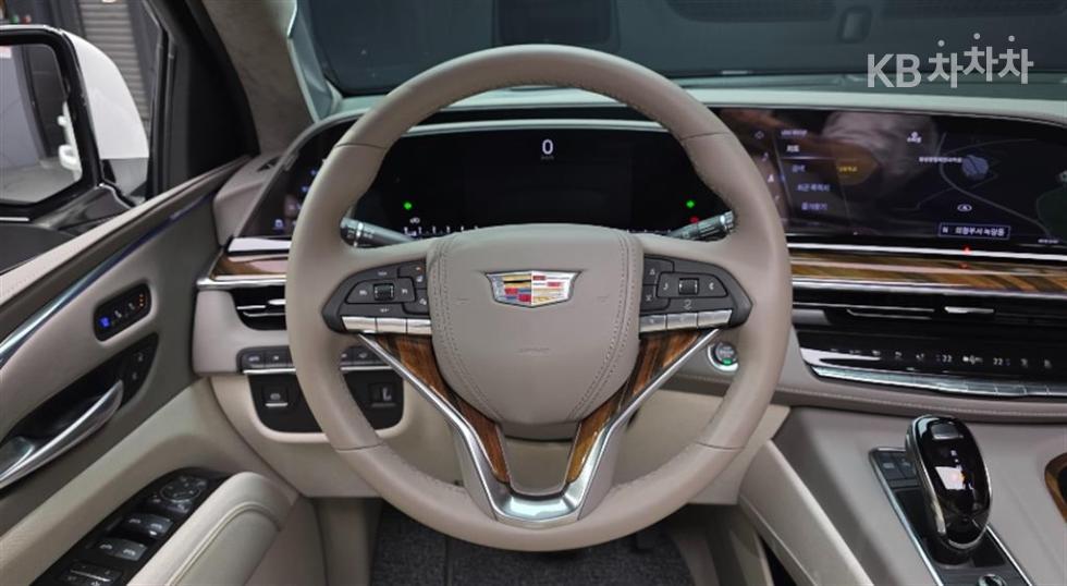 Cadillac Escalade — miniaturë 13