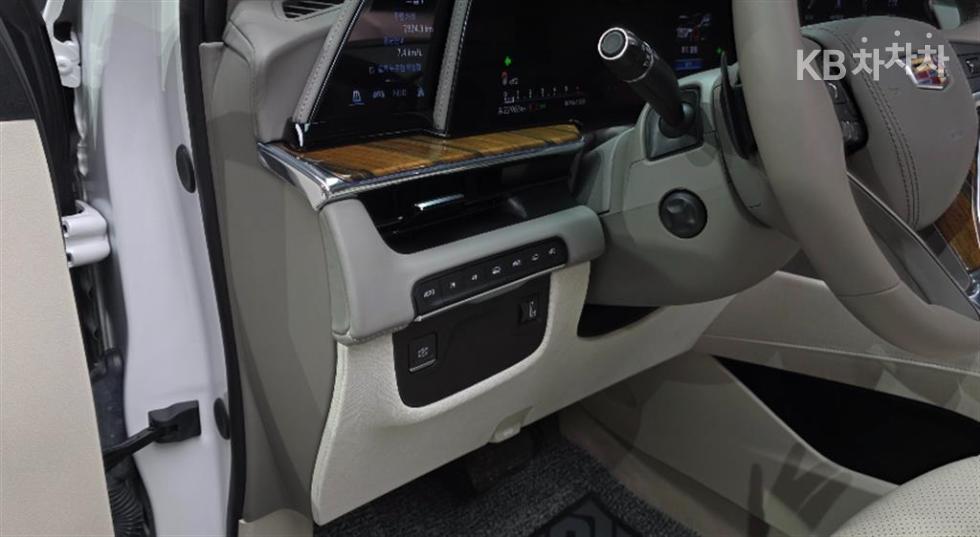 Cadillac Escalade — miniaturë 18