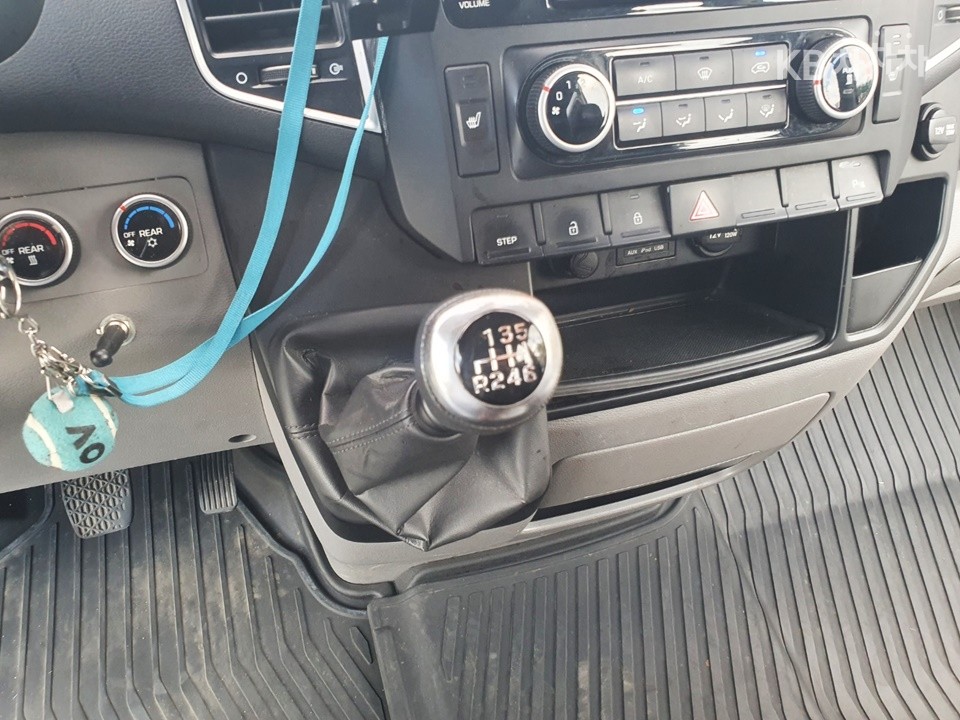 Hyundai Solati — miniaturë 16