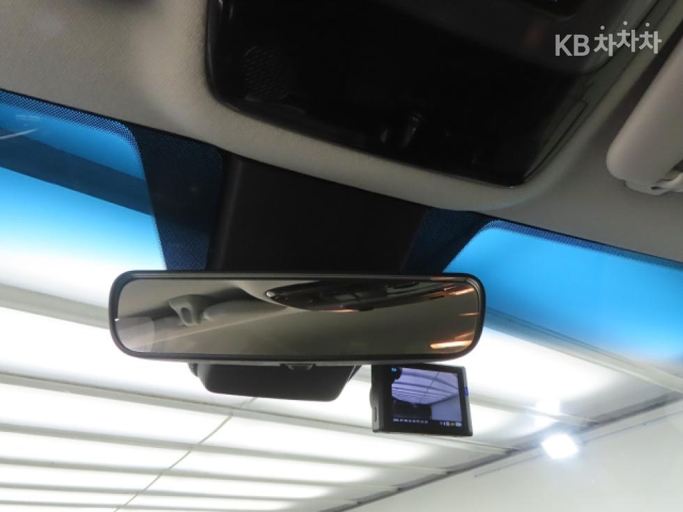 Hyundai Staria — miniaturë 13