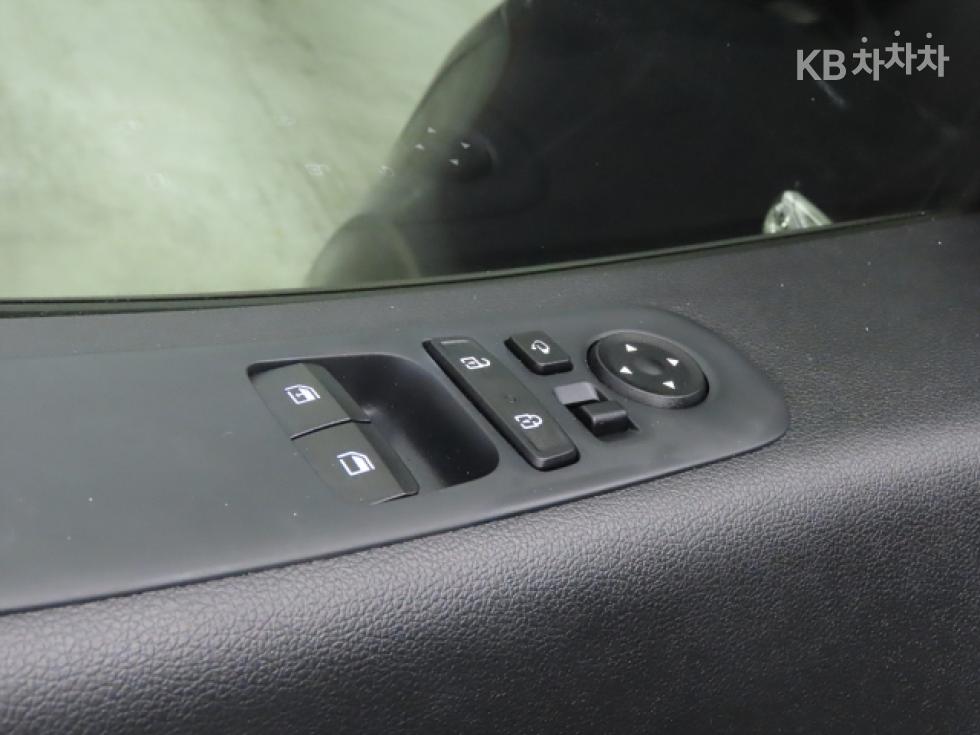 Hyundai Staria — miniaturë 16