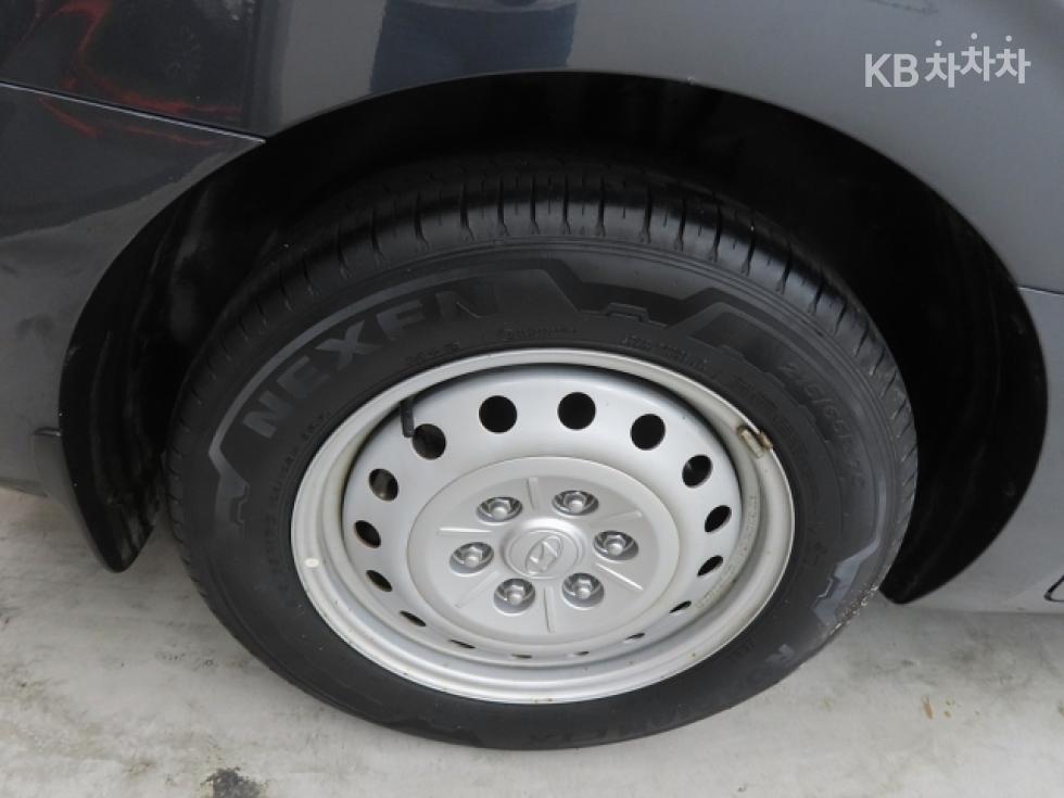 Hyundai Staria — miniaturë 20