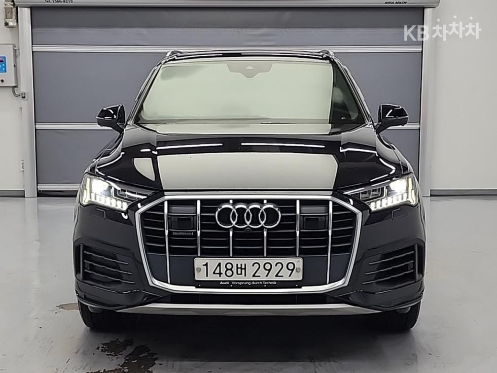 Audi Q7 — miniaturë 2