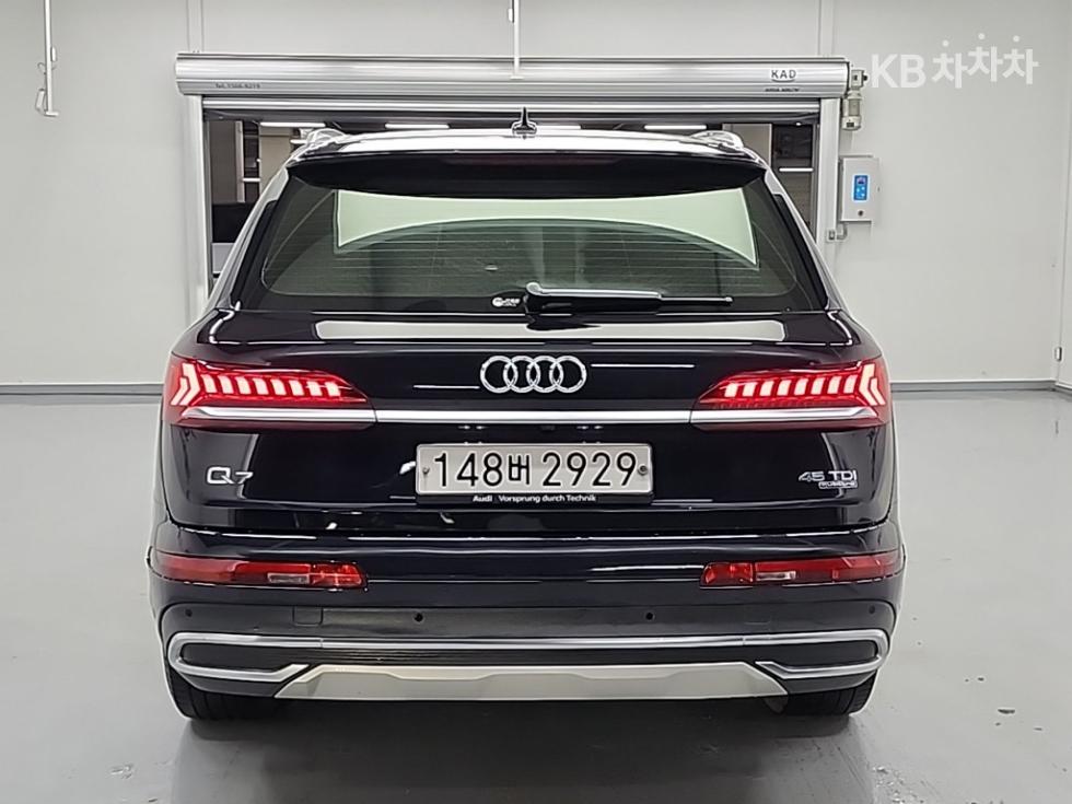 Audi Q7 — miniaturë 3