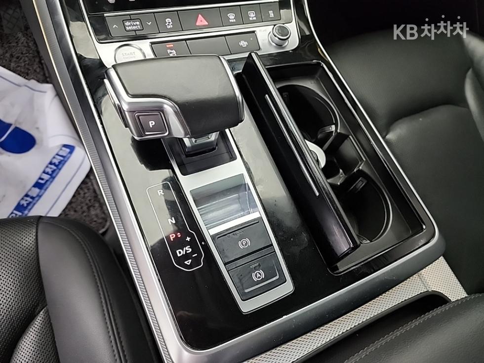 Audi Q7 — miniaturë 8