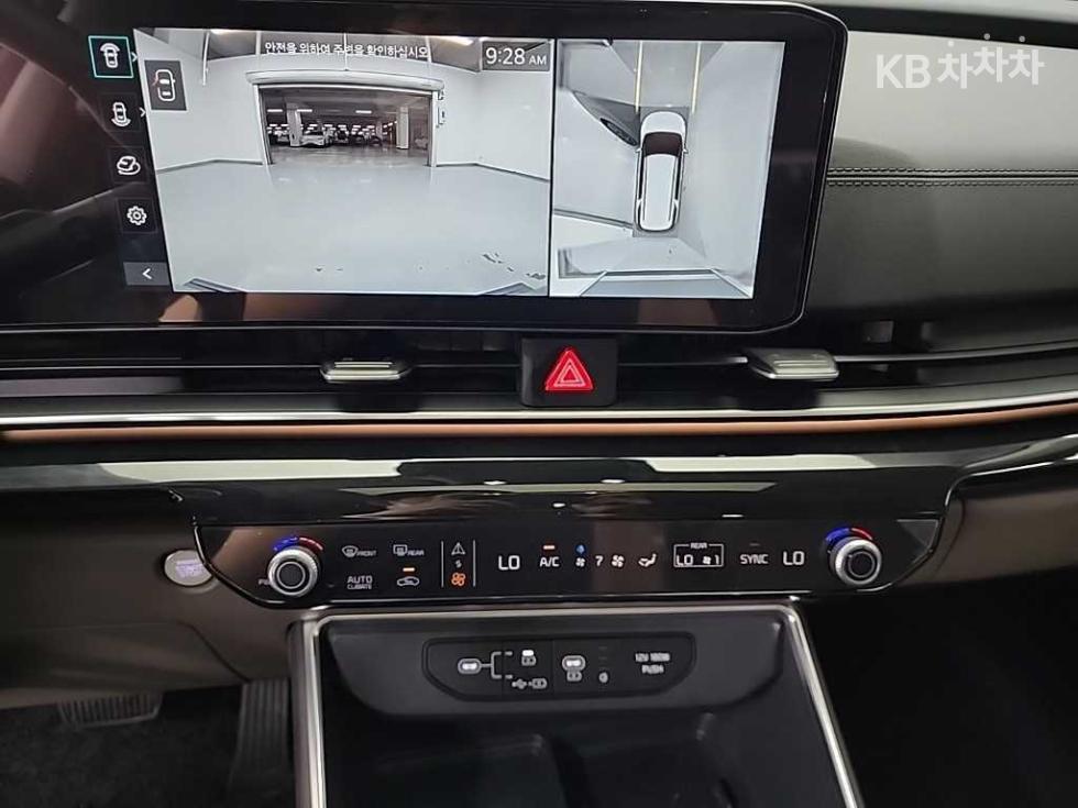 Kia Carnival — miniaturë 10