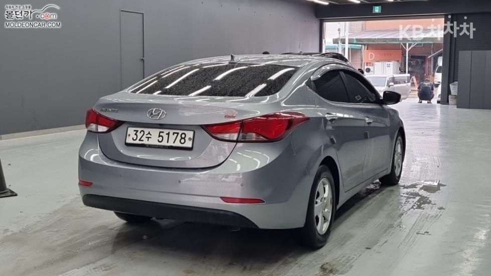 Hyundai Avante — miniaturë 2