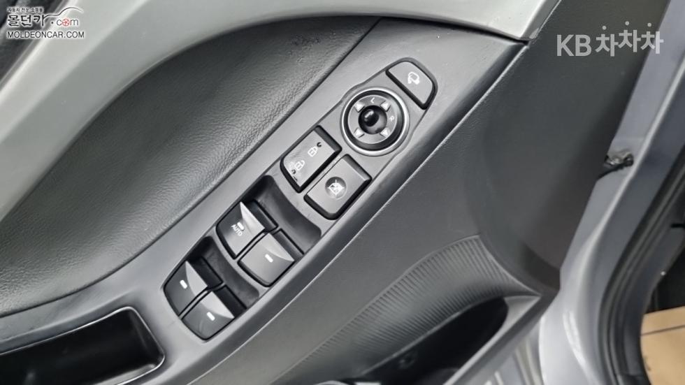 Hyundai Avante — miniaturë 13