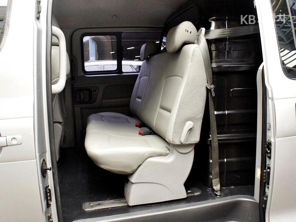 Hyundai Starex — miniaturë 6